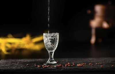 品酒有道 揭秘鑒別白酒的四個常見誤區